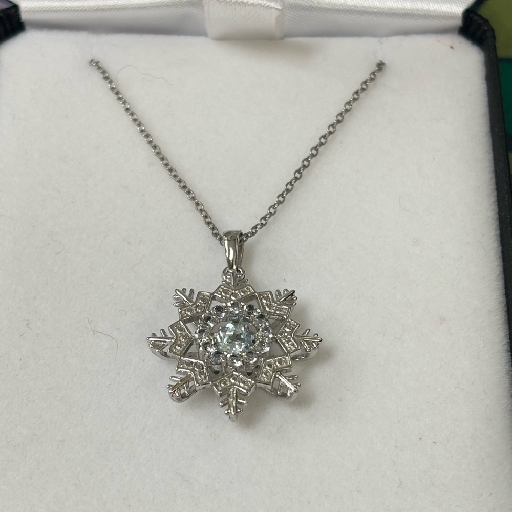 Belk Sterling Silver and Aquamarine Snowflake Necklace | NEW in box